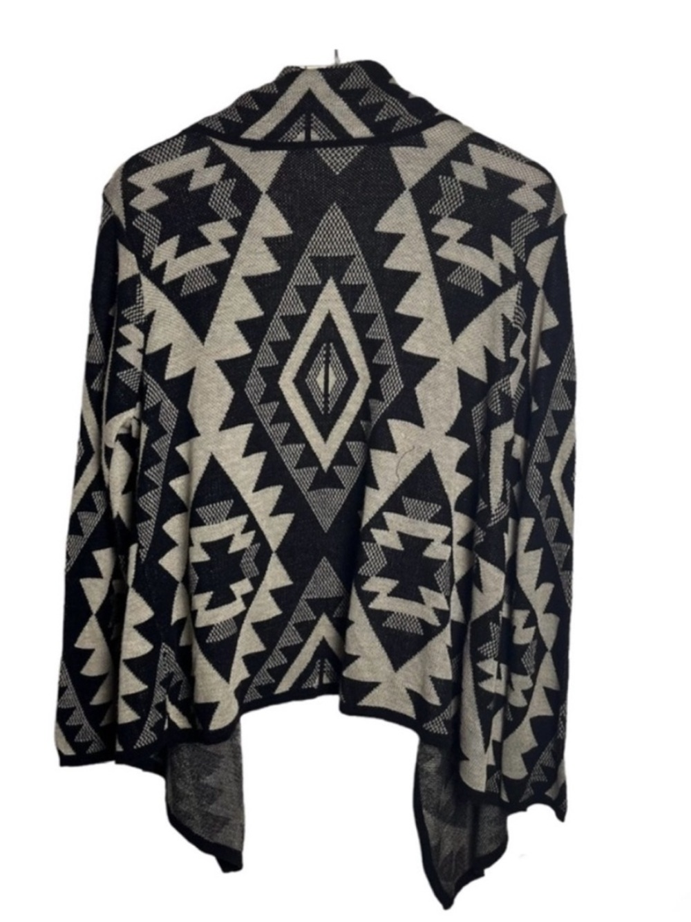 A KNITCH ABOVE Aztec Cardigan - Picture 2 of 10